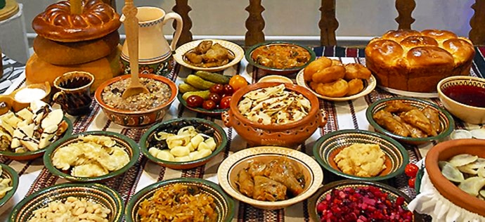 How does Ukrainian cuisine differ across different regions of the country?
