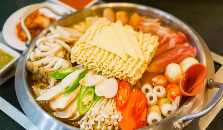 What are the main ingredients used in Cambodian dishes?