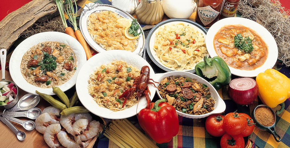 Are there any popular Seychellois condiments or sauces used in dishes?