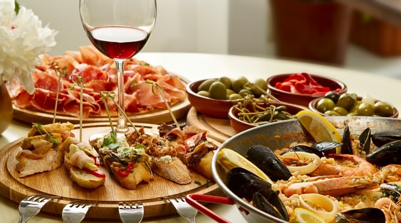 Can you find any influences from Italian Renaissance or Baroque periods in the cuisine?