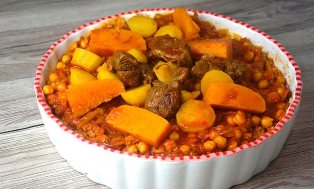 Are there any specific dietary restrictions or considerations in Libyan cuisine?