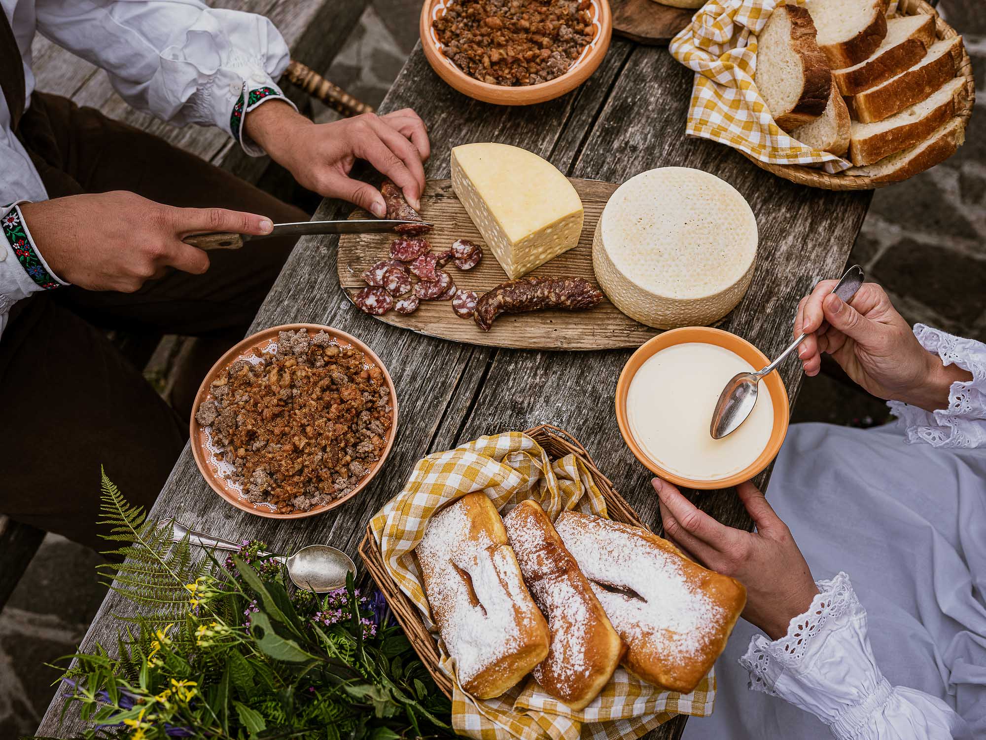 Can you tell me more about the use of local and seasonal ingredients in Slovenian dishes?