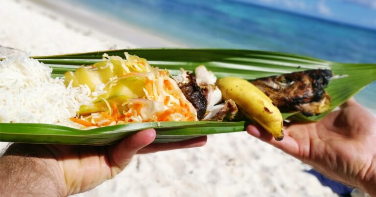 Can you recommend any traditional Seychellois desserts or sweets?
