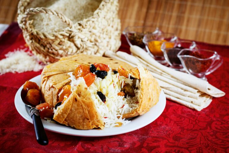 What are the typical ingredients in Azerbaijani salads?