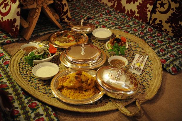 What is the role of saffron in Emirati cuisine?