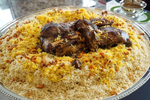 Can you recommend some popular desserts from Saudi Arabia?