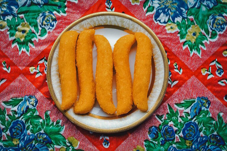 Can you tell me about the street food scene in Panama?