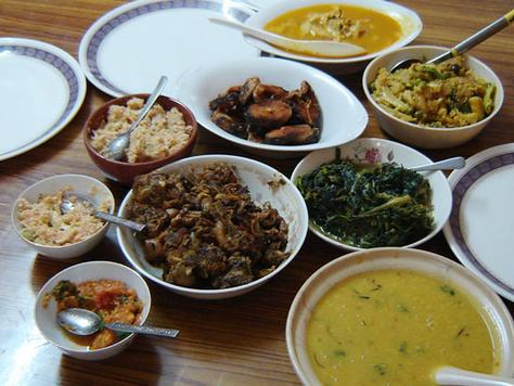Can you tell me about the influence of Tibetan cuisine on Nepal?