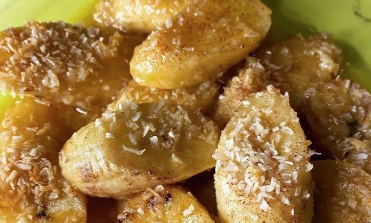Can you explain the use of yams and plantains in Equatorial Guinean dishes?