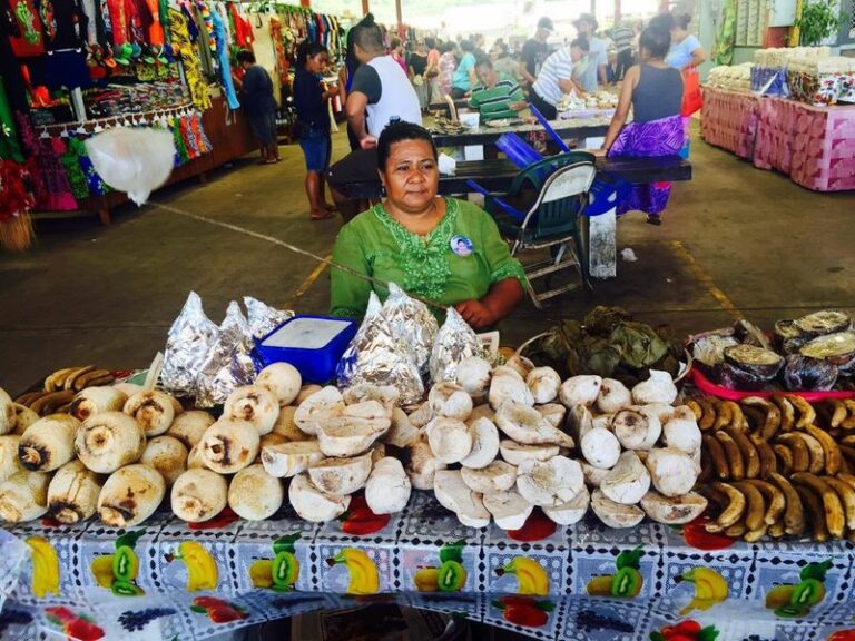 Are there any food markets or festivals in Samoa?