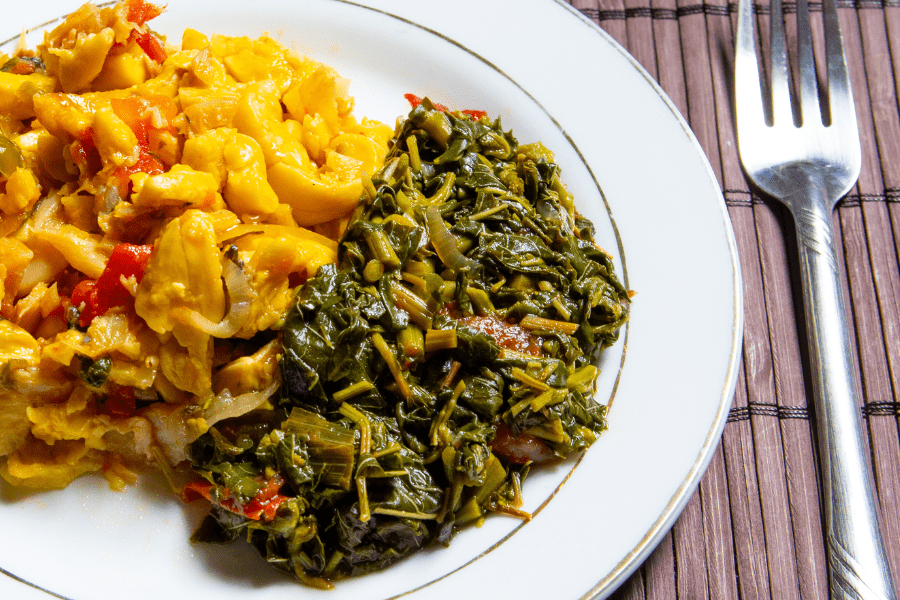 What are some traditional snacks or appetizers in Dominica?