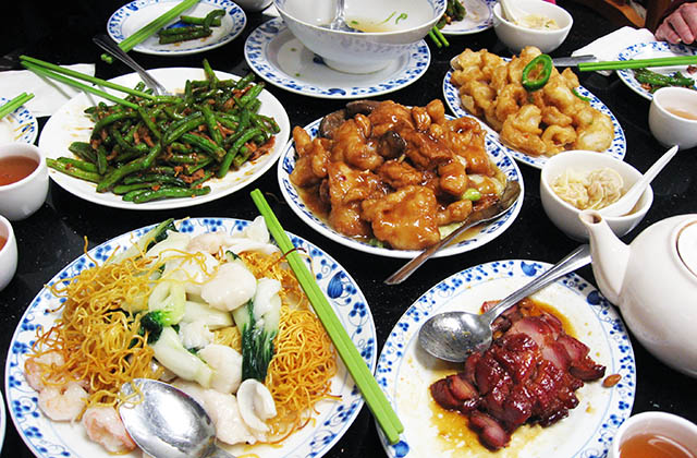 What are some popular meat dishes in China?