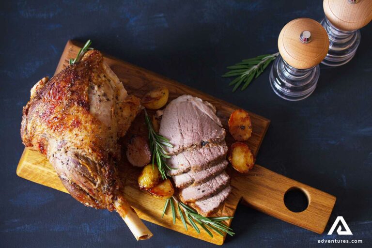 Is there a focus on seafood in Icelandic cuisine?