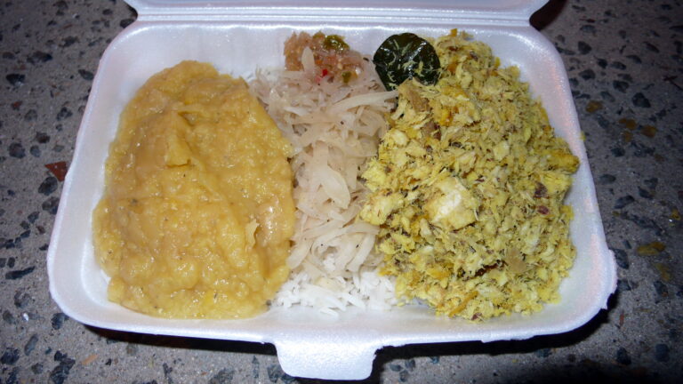 Can you tell me more about the use of coconut in Seychellois dishes?