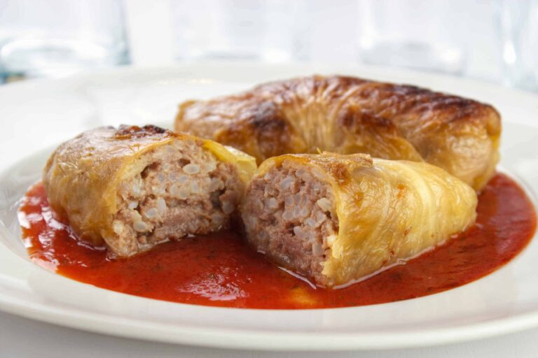 What is Karjalanpiirakka, and how is it made?