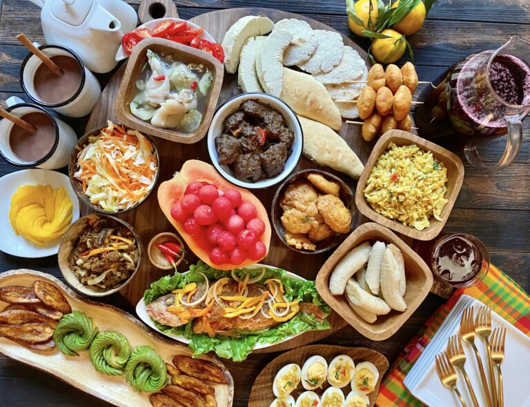 What are some traditional Dominican dishes that are worth trying?