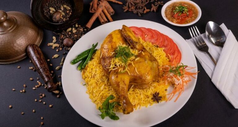 Can you recommend some traditional snacks from Saudi Arabia?