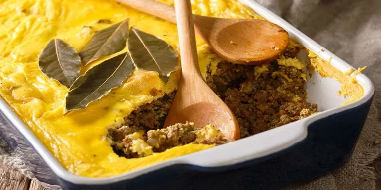 Are there any local food customs or dining etiquettes to be aware of in South Africa?