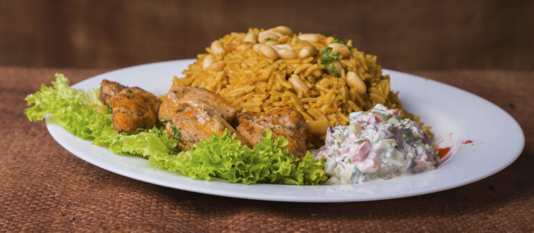 Are there vegetarian options available in Omani cuisine?