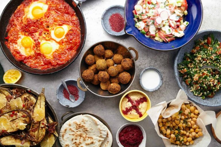 Can you find any influences from North African cuisines in Israeli dishes?
