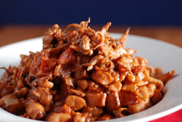 Are there any street food markets or areas in Cabo Verde that are worth visiting?