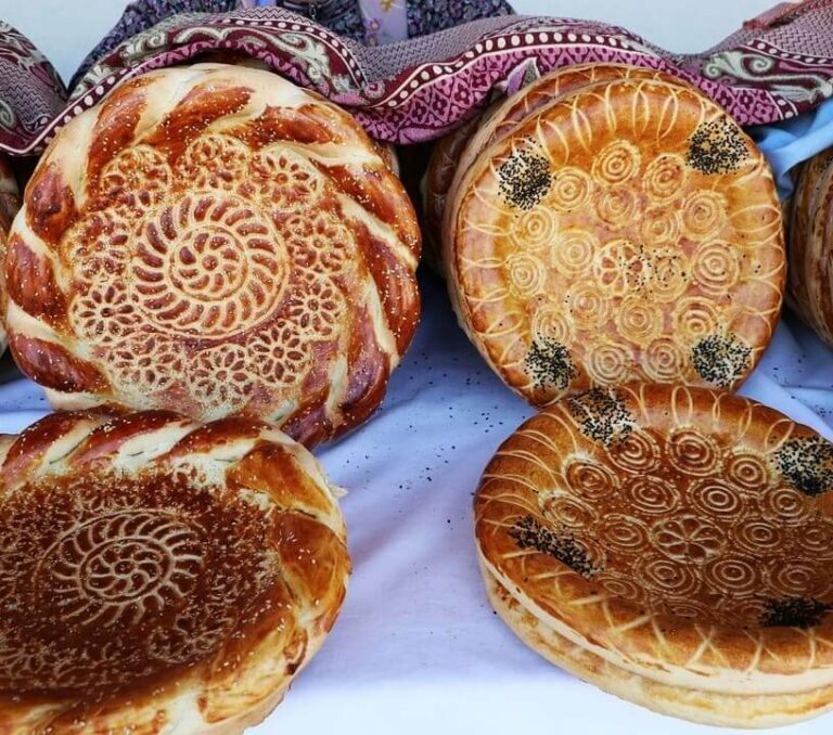 Are there any Uzbek dishes that are unique to the country?