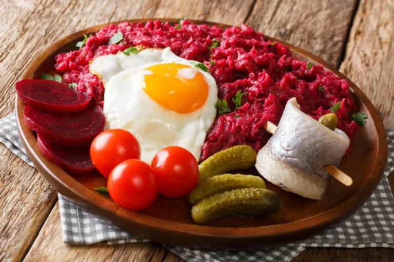 Are there any seasonal ingredients used in German cooking?