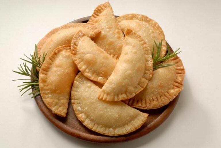 Can you tell me about the cultural significance of food in Dominican Republic cuisine?