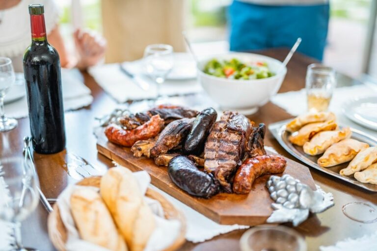 Are there any popular Argentine snacks?