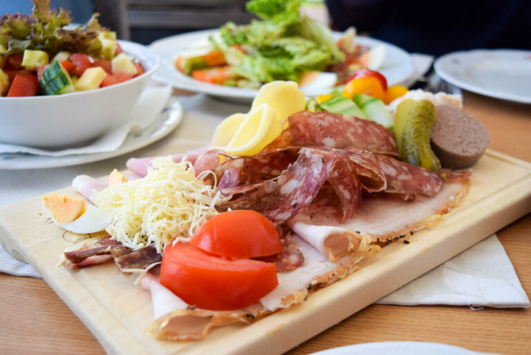 What are the main meat dishes in Austrian cuisine?
