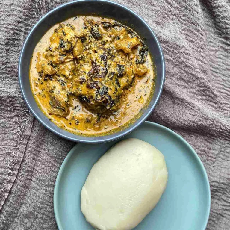 What are the common seasonings and spices used in Tongan cuisine?