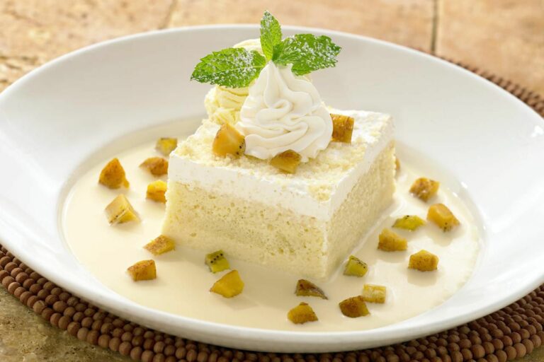 Can you suggest some Panamanian dishes that are suitable for those with dietary restrictions, such as gluten-free or dairy-free options?