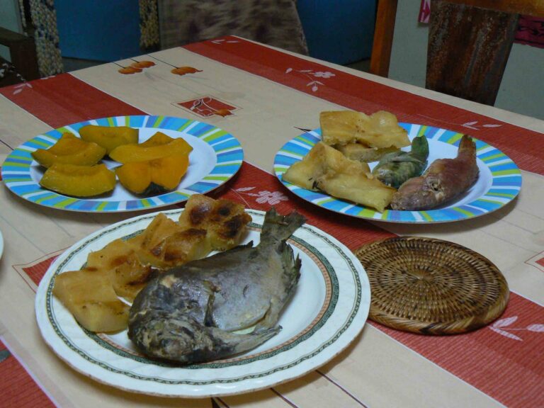 How accessible is street food in Solomon Islands for tourists?