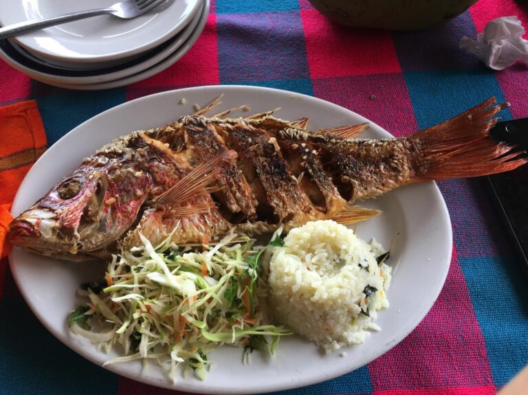 Are there any traditional Seychellois snacks or appetizers?