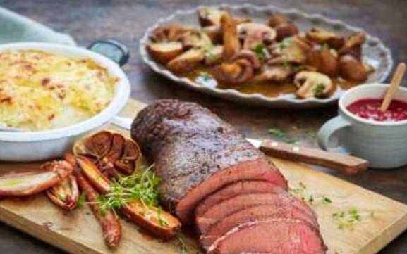 Are there vegetarian options available in Norwegian cuisine?