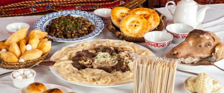 Can you find any influences from neighboring Central Asian countries in Kyrgyz cuisine?