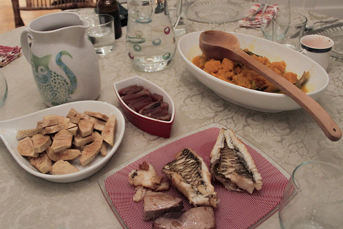 Are there any popular seafood dishes in Kiribati cuisine?