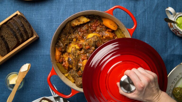Can you tell me about the role of foraging and wild ingredients in Estonian cuisine?