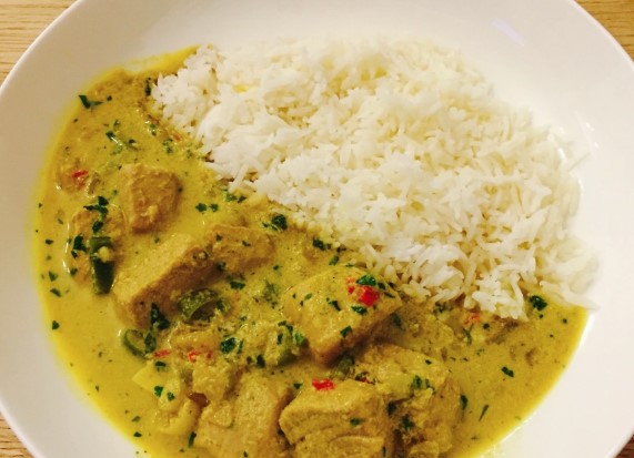 What are some traditional Tuvaluan dishes?