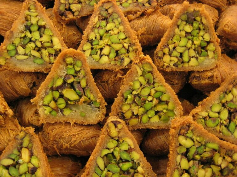 Are Syrian dishes typically spicy?