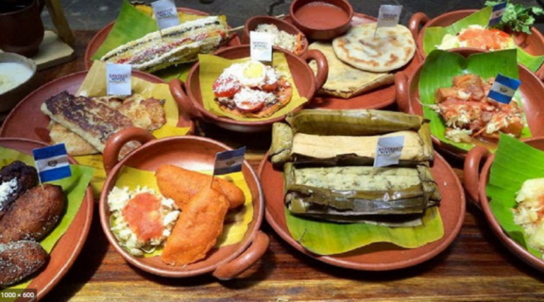 Are there any regional variations in El Salvadoran cuisine?