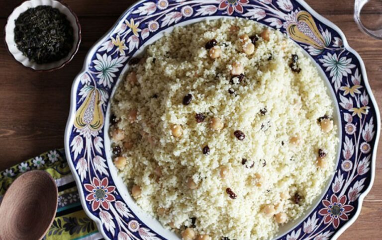 Are there any specific dishes or foods associated with special occasions or festivals in Mauritania?