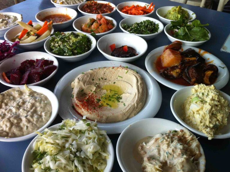 Can you find any influences from Jewish culinary traditions in Israeli cuisine?
