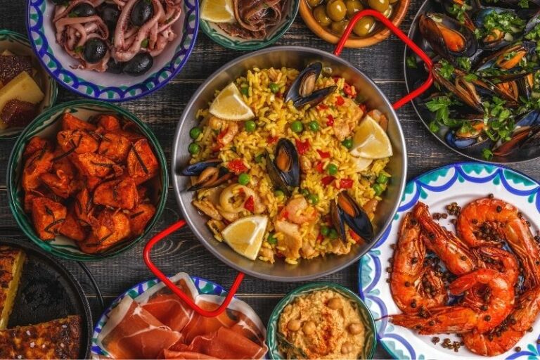 How accessible is street food in Spain for tourists?