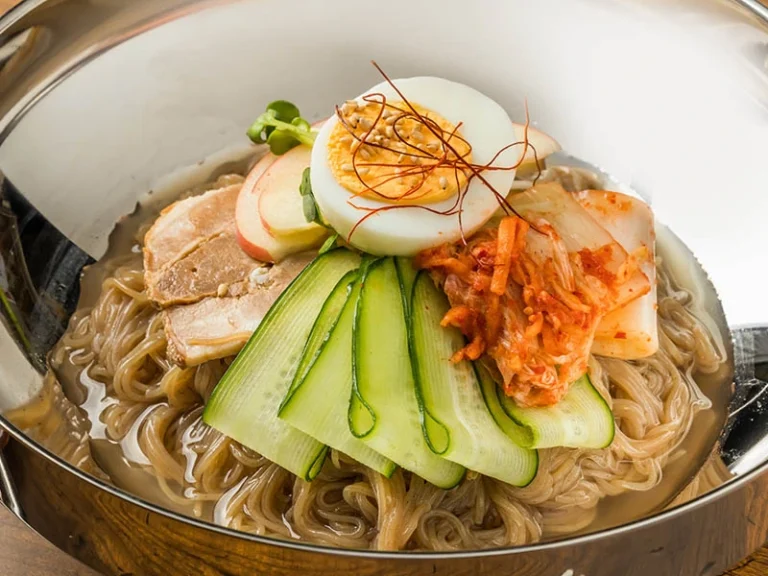 Are there any unique cooking techniques used in North Korean cuisine?