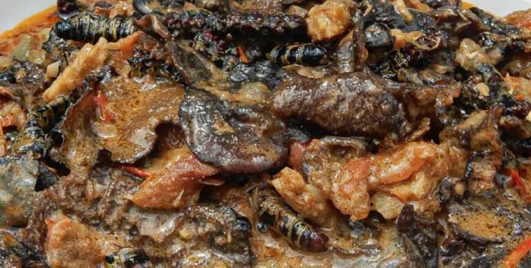 What is the cuisine of Angola like?