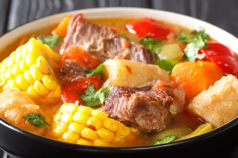 Are there any unique beverages or drinks in Dominican Republic cuisine?