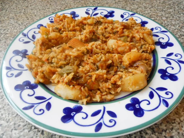 Are there any regional variations in Djiboutian cuisine?