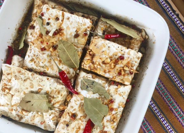 Are there any Timorese dishes that are considered breakfast foods?