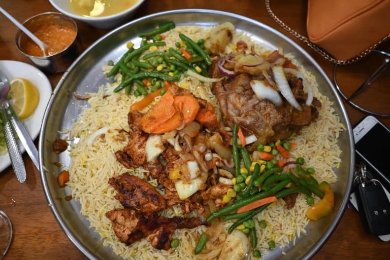 Is Somali cuisine spicy or mild in terms of heat?